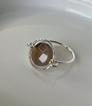 Load image into Gallery viewer, Essence Ring