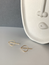 Load image into Gallery viewer, Teardrop Threader Earrings