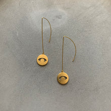 Load image into Gallery viewer, Ito Earrings
